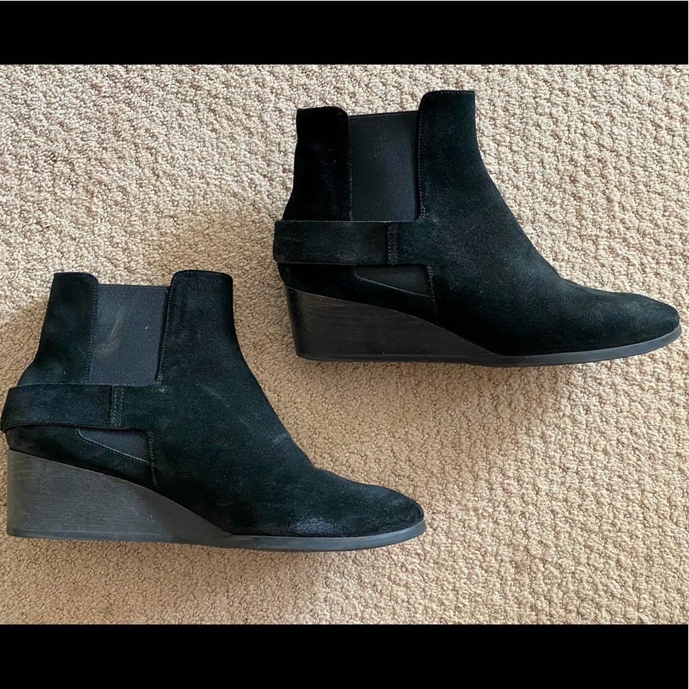 Coclico Suede Wedge Bootie